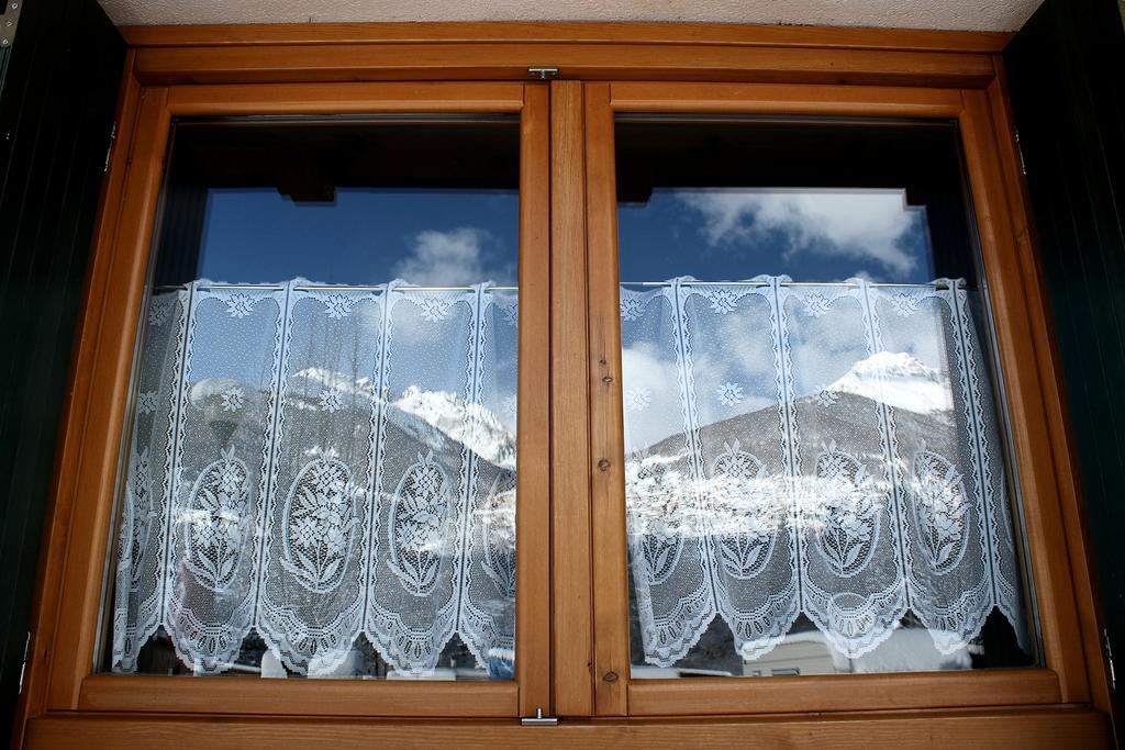 Chalet Presanella Temù Exterior foto